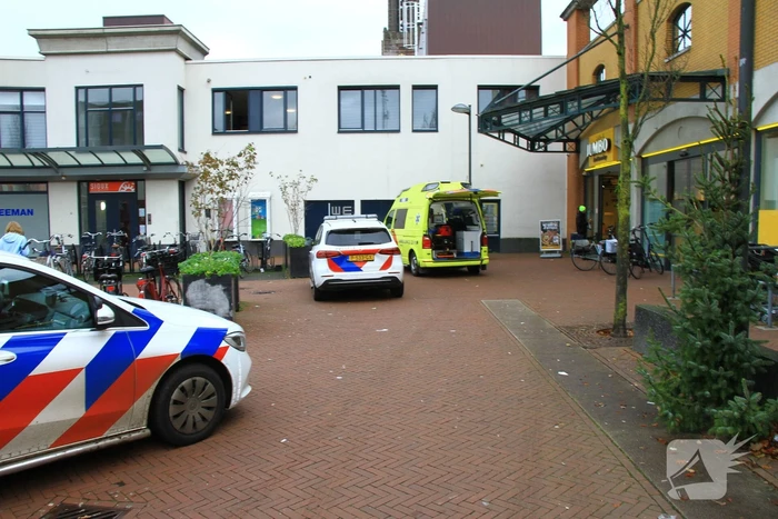 Persoon gewond na val in supermarkt