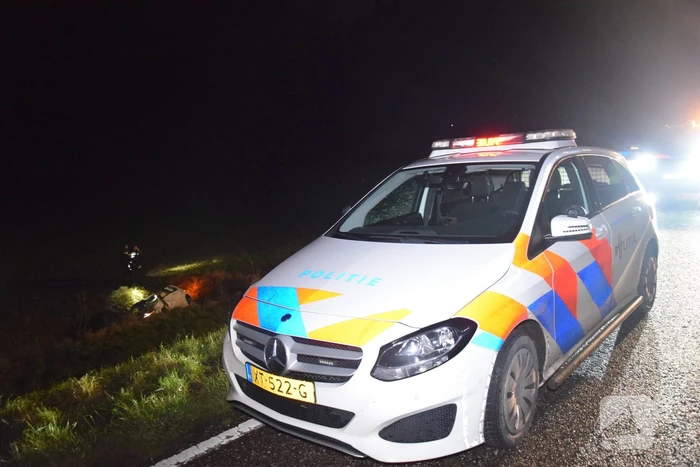 Achtervolging eindigt in sloot