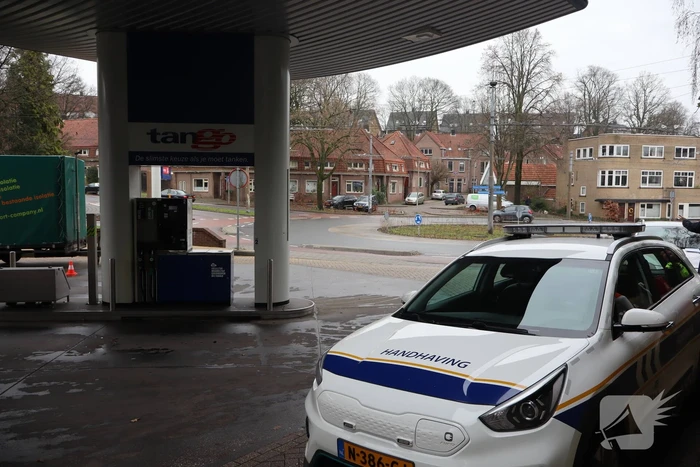 Schade bij ongeval tussen automobilist en scooterrijder