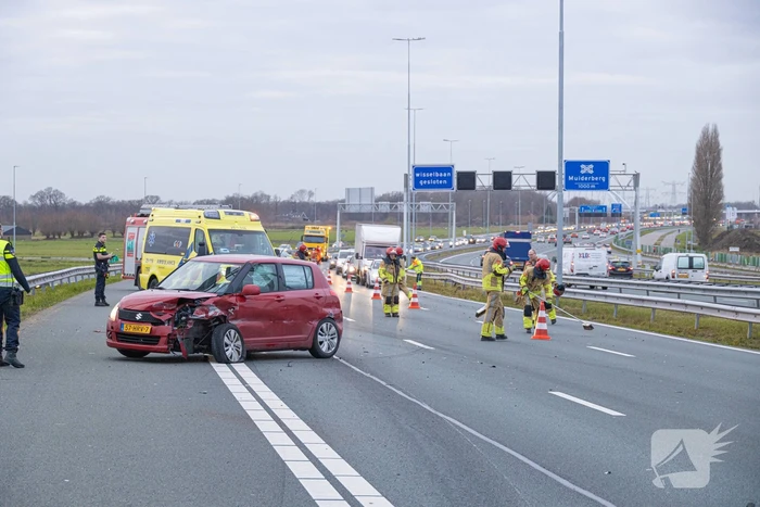 Gewonde bij ongeval tussen bestelbus en auto