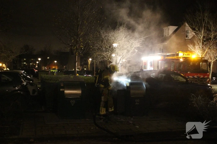 Brand in ondergrondse vuilcontainer