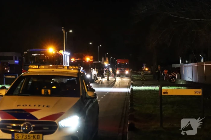Zeer grote uitslaande brand in ijsfrabriek