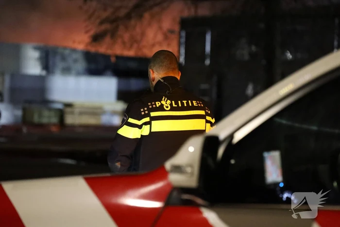 Zeer grote uitslaande brand in ijsfrabriek
