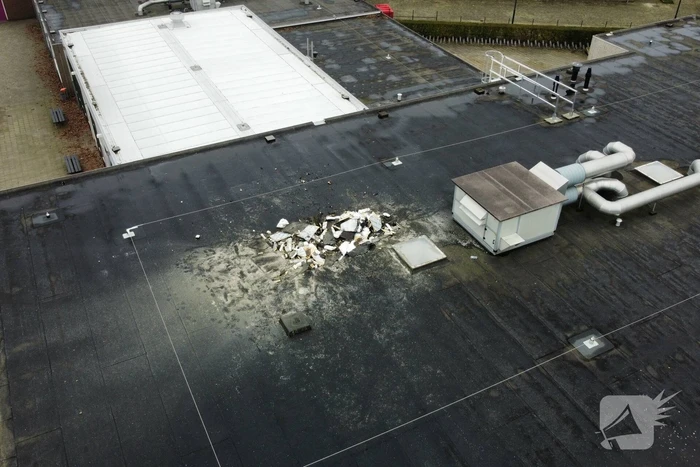 Schade na brand op dak van school
