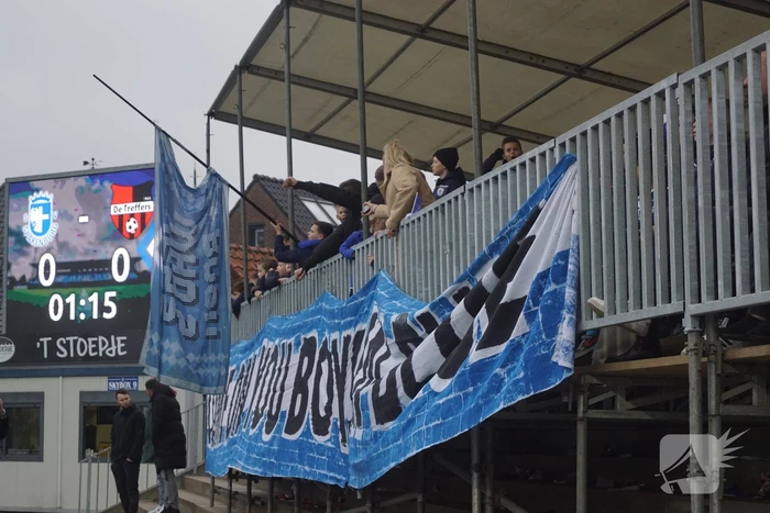 Groot aantal jeugdleden juichen luid voor SV Spakenburg
