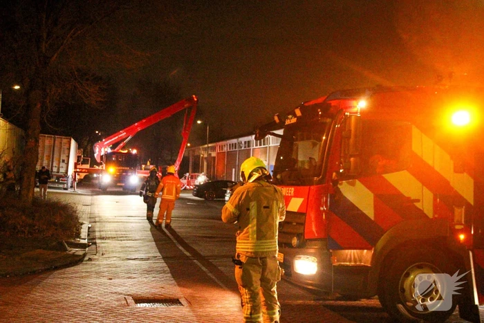 Veel rookontwikkeling bij brand in bedrijfspand