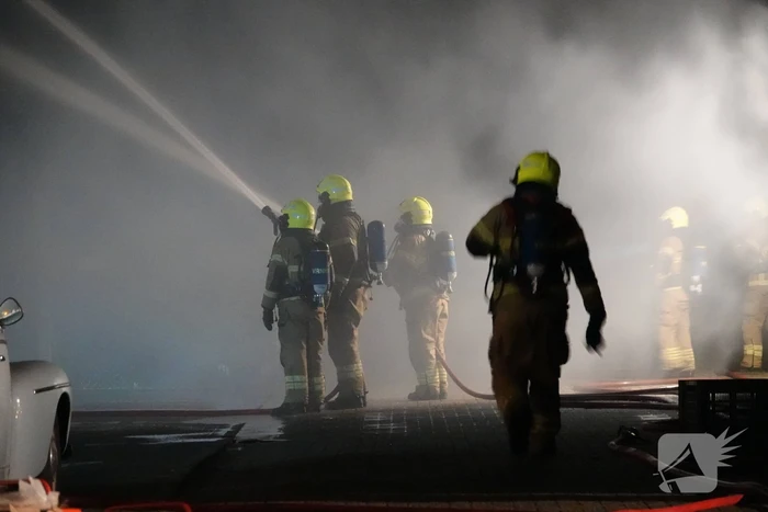 Grote schade door uitslaande brand in bedrijfspand