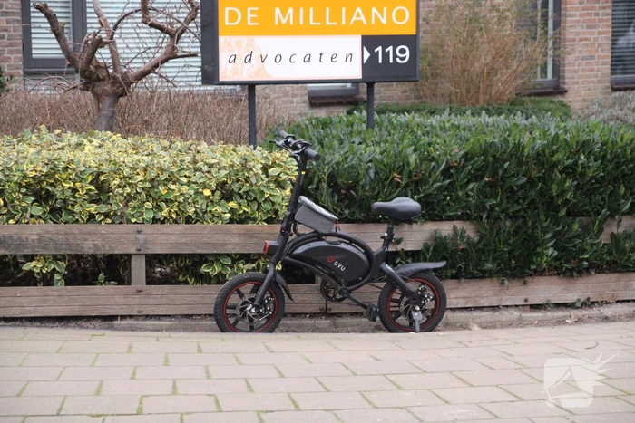 Automobilist en fietser in botsing