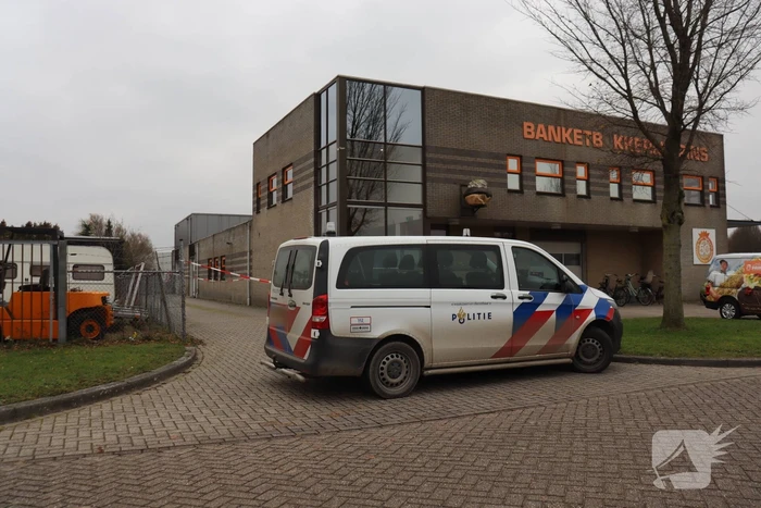 Groot politie onderzoek bij werkadres vermiste man