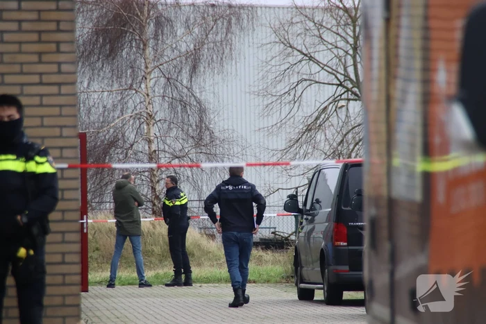 Groot politie onderzoek bij werkadres vermiste man