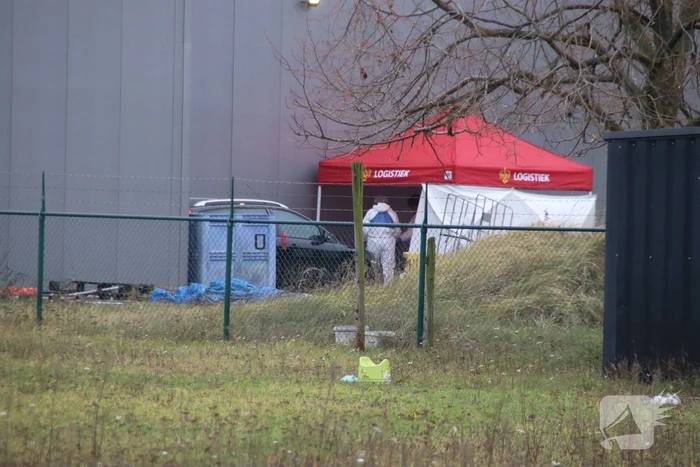 Groot politie onderzoek bij werkadres vermiste man