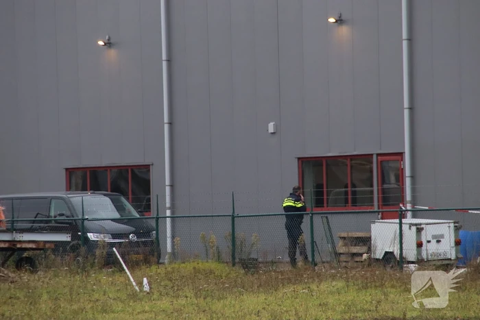 Groot politie onderzoek bij werkadres vermiste man