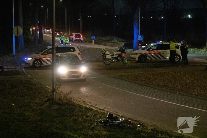 Fietser overleden bij botsing met personenauto