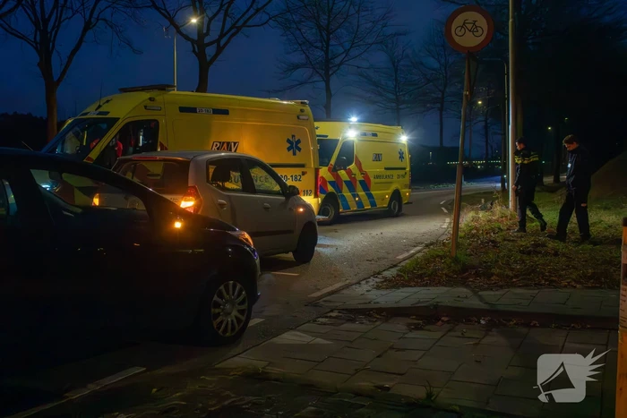 Fietser overleden bij botsing met personenauto