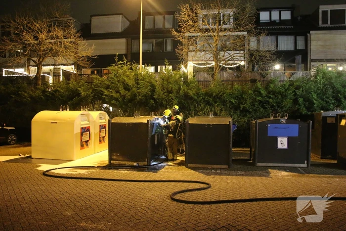 Papiercontainer in brand