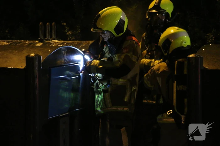 Papiercontainer in brand