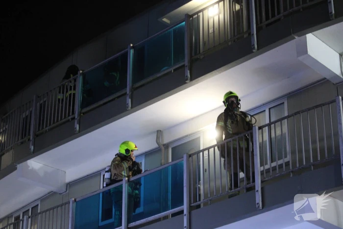 Grote brand op balkon van appartement