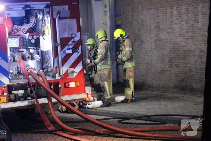 Grote brand op balkon van appartement