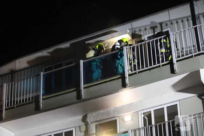 Grote brand op balkon van appartement