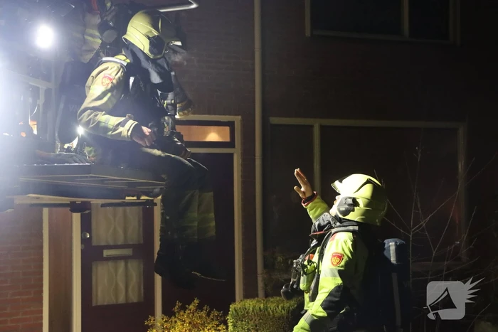 Brandweer dooft schoorsteenbrand