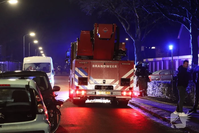 Brandweer dooft schoorsteenbrand