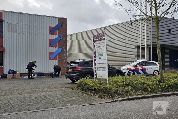Ravage bij mogelijke bedrijfs inbraak