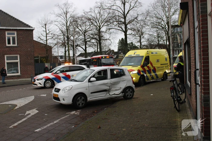Gewonde en schade bij aanrijding