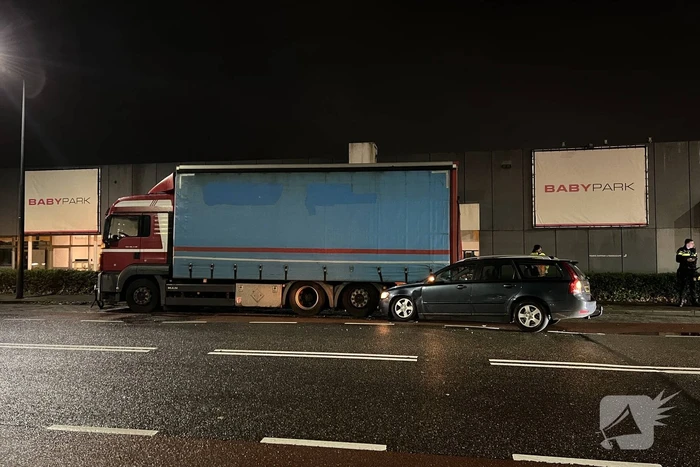 Bestuurder veroorzaakt ongeval en rijdt door