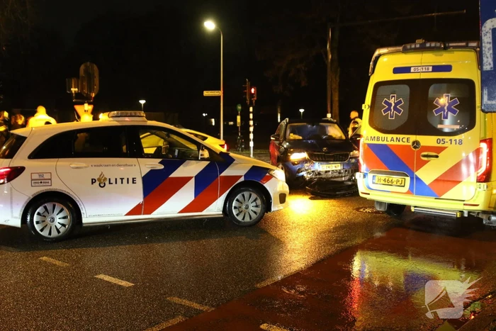Flinke schade bij ongeval op kruising