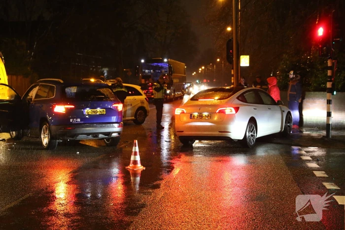 Flinke schade bij ongeval op kruising
