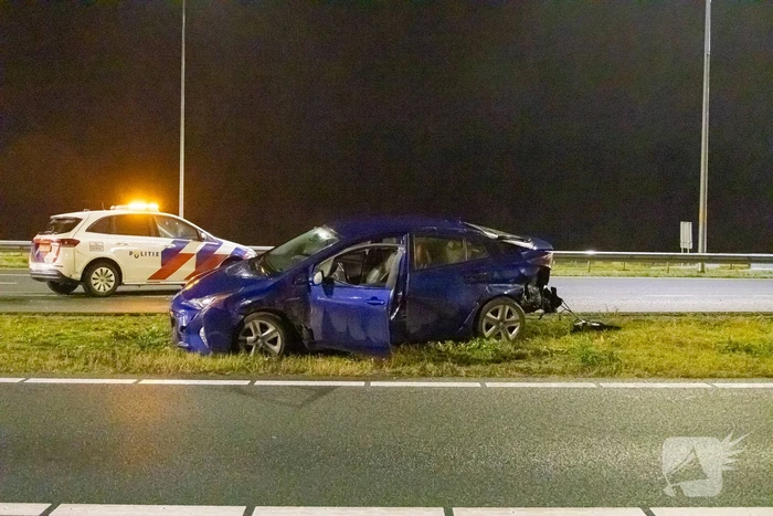 Flinke schade bij botsing op snelweg