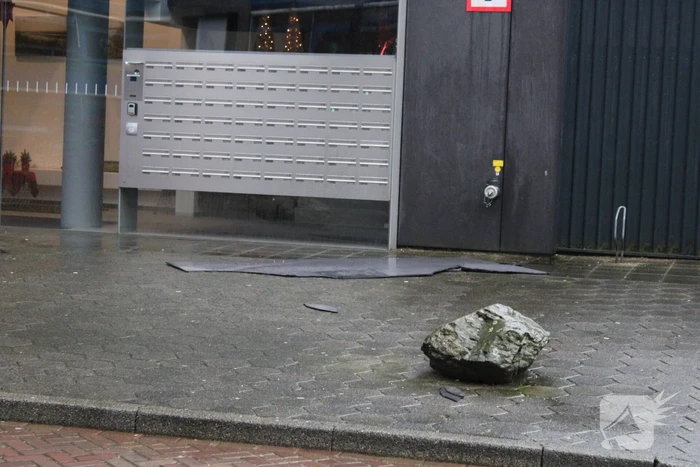Gevelplaten naar beneden gevallen