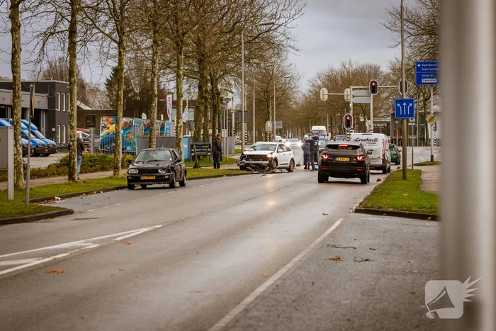 Flinke schade bij aanrijding op industrieterrein De Isselt
