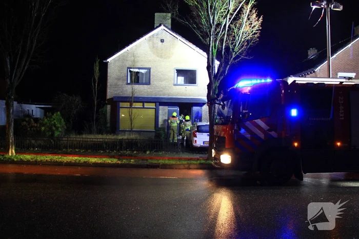 Brandweer ingezet voor uitslaande woningbrand