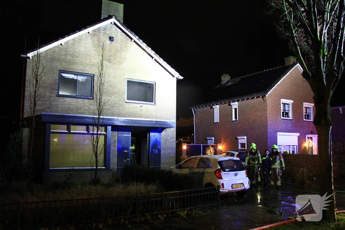 Brandweer ingezet voor uitslaande woningbrand