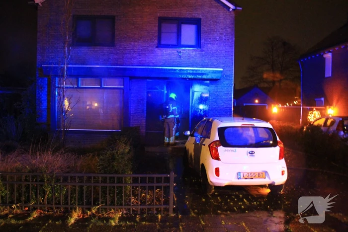 Brandweer ingezet voor uitslaande woningbrand