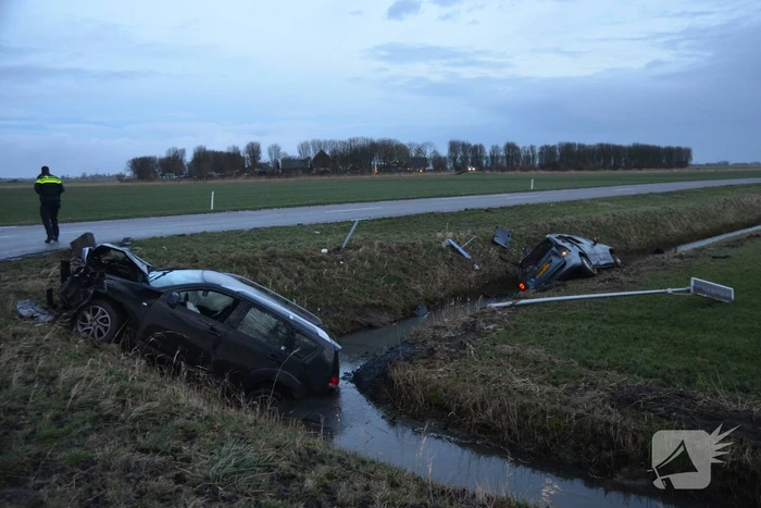 Veel schade bij aanrijding tussen twee voertuigen