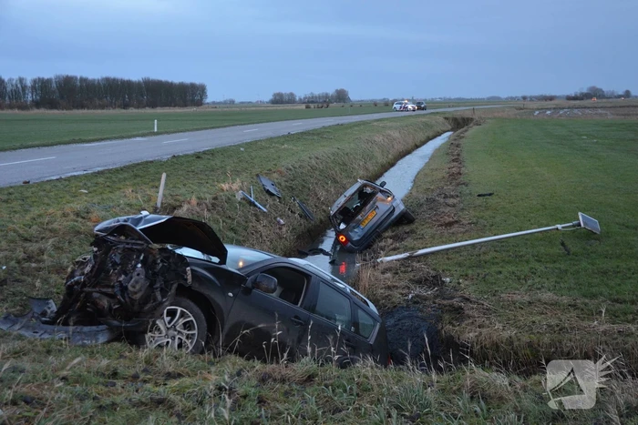 Veel schade bij aanrijding tussen twee voertuigen