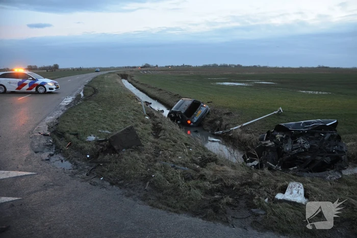 Veel schade bij aanrijding tussen twee voertuigen
