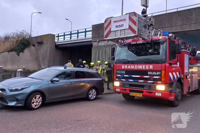 Hulpdiensten ingezet voor persoon te water