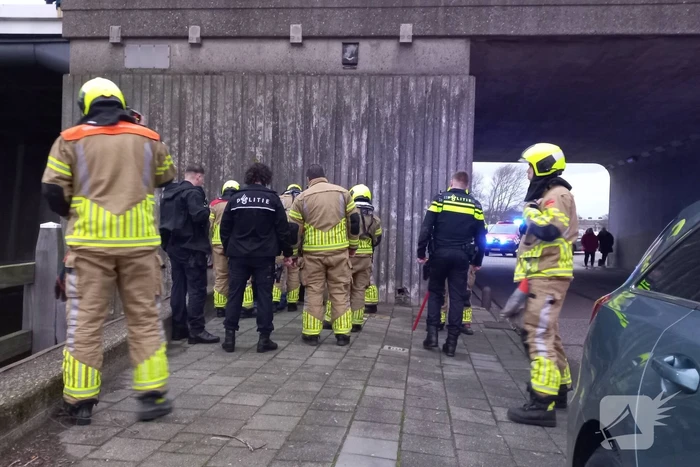Hulpdiensten ingezet voor persoon te water