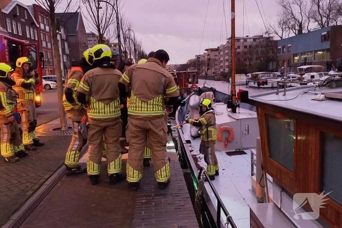 Hulpdiensten ingezet voor persoon te water