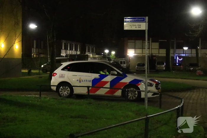 Brandweer redt persoon uit brandende woning
