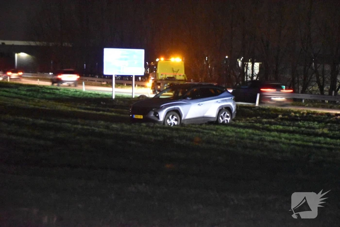 Ravage op snelweg door ongeval met caravan