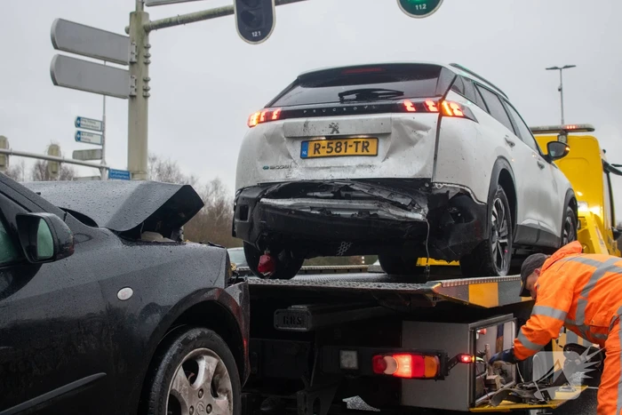 Dronken bestuurder veroorzaakt kop-staartbotsing