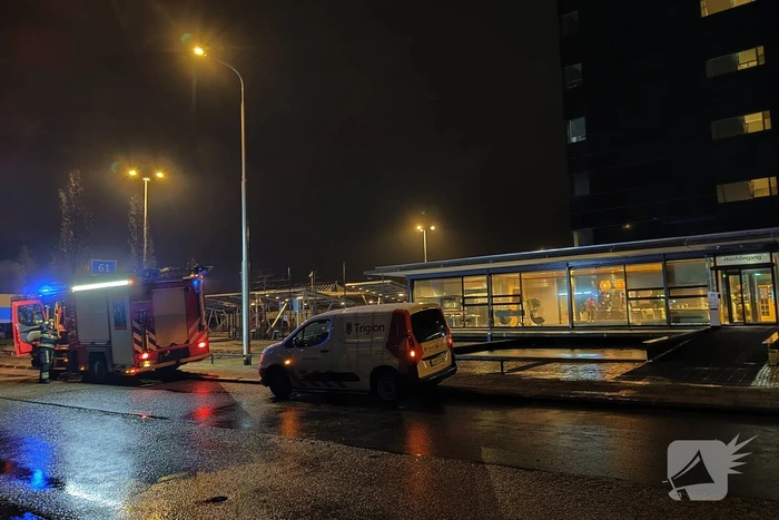 Zoektocht naar vastzittend persoon in bedrijfspand