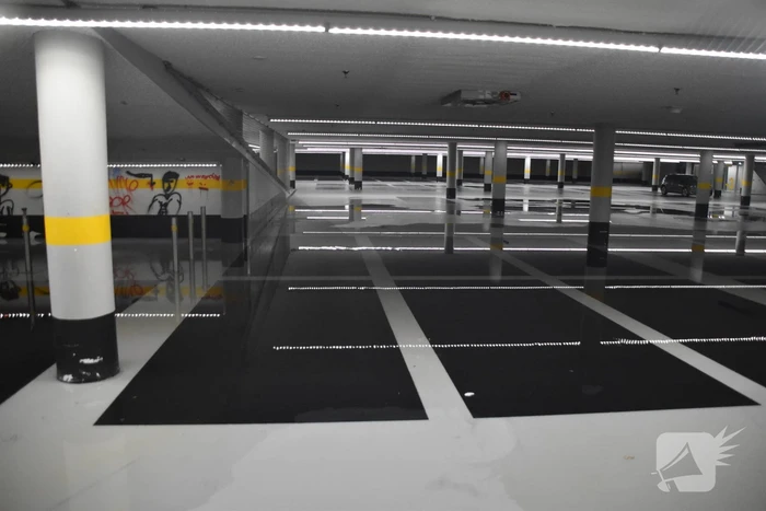 Wateroverlast in parkeergarage door baldadigheid