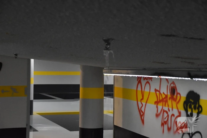 Wateroverlast in parkeergarage door baldadigheid