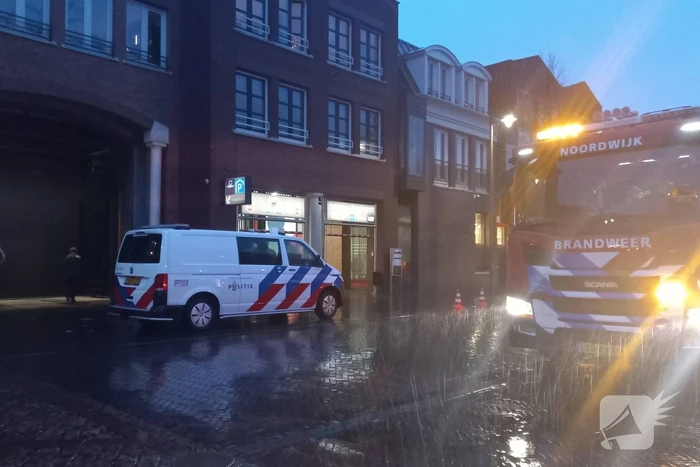 Brandweer ingezet voor vreemde lucht in parkeergarage