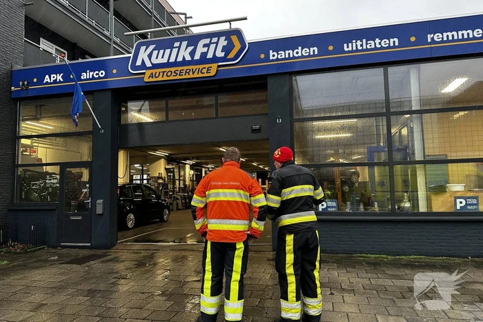 Kwikfit ontruimd vanwege hoge concentratie Koolmonoxide
